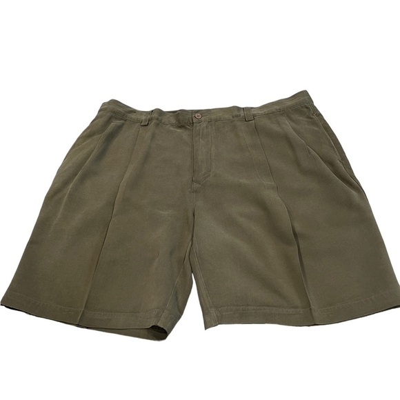 Tommy Bahama 100% silk, Relax fit, size 42 men’s shorts - Picture 1 of 6
